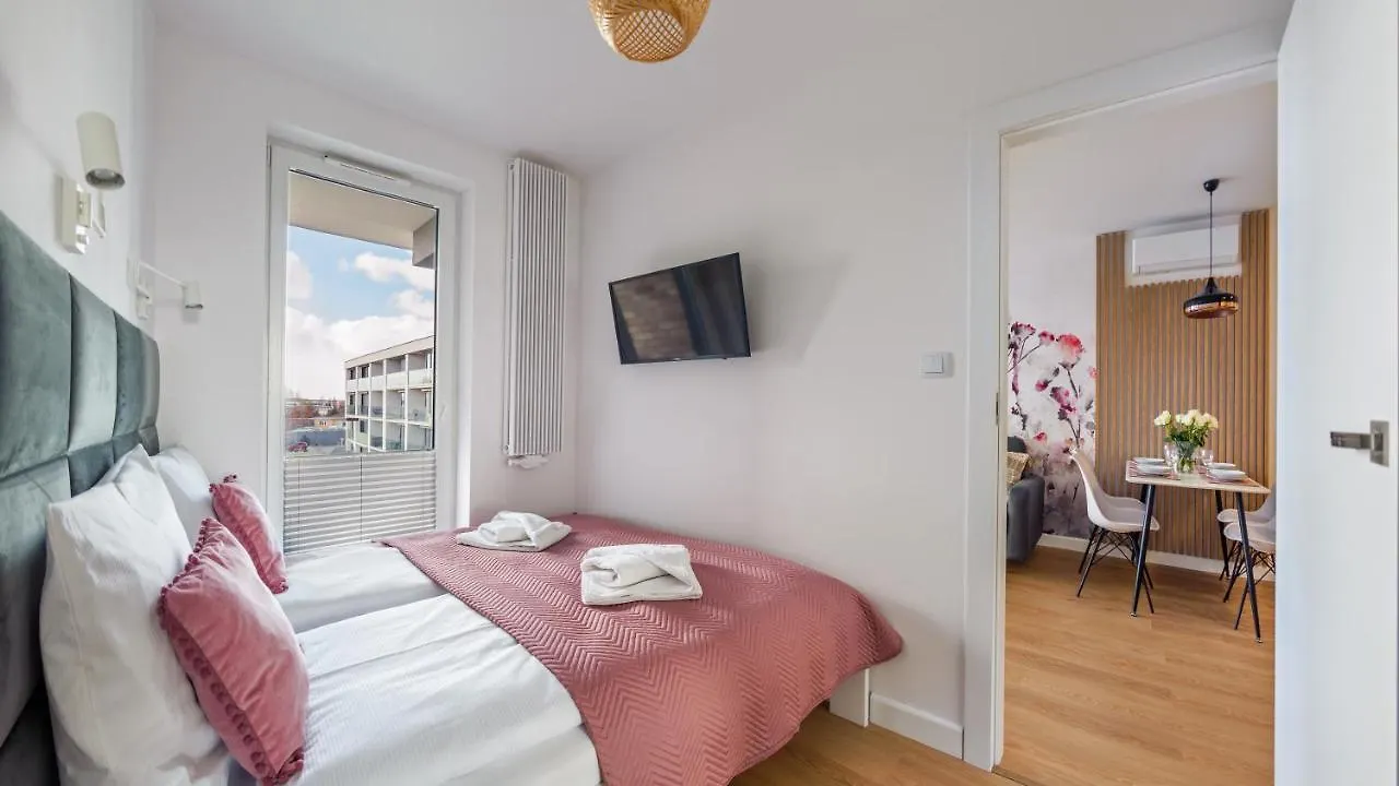 Apartment Apartament Flowers Z Parkingiem Perlowa Przystan - Holiday City Kolobrzeg Poland